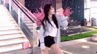 娱乐吃瓜酱拍照